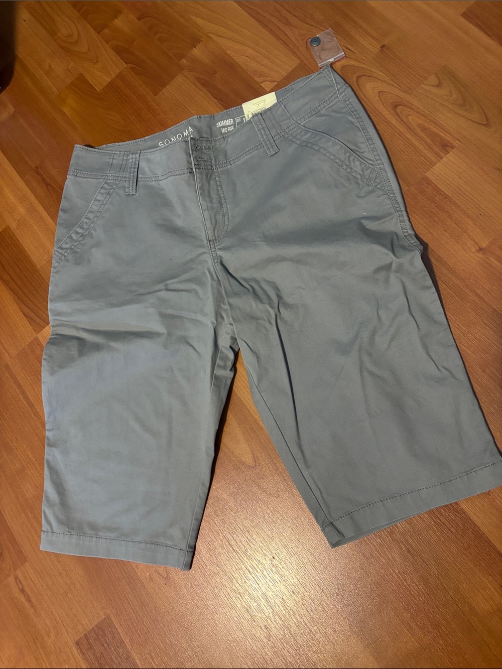 Sonoma Womans NWT Slate Gray Chino Shorts size 12